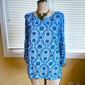 Crown & Ivy Top